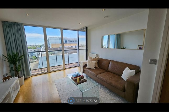 Admirals Tower Dowells St, London photo 2