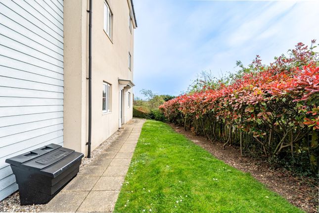 Flat for sale in Haslers Lane, Dunmow, Essex