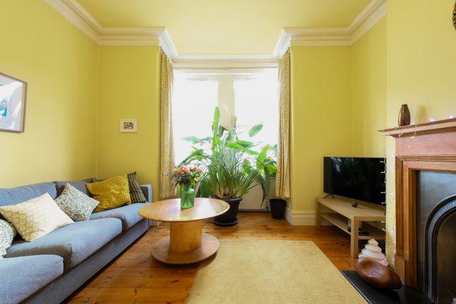 20 Fairlight Avenue, Harlesden, London photo 4