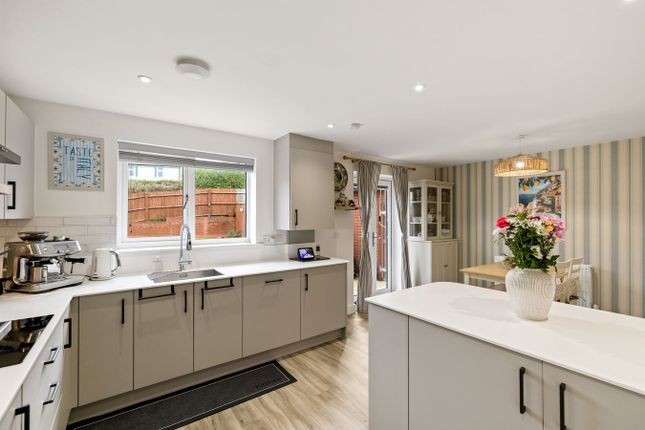 26, Neptune Drive, Folkestone photo 4