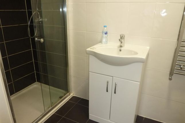 Flat D, 34, Rothesay Road, Luton photo 4
