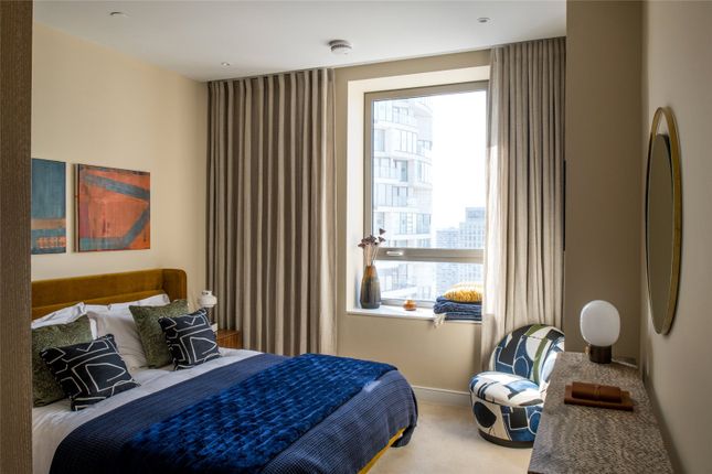 Flat for sale in 10 Park Drive, Canary Wharf
