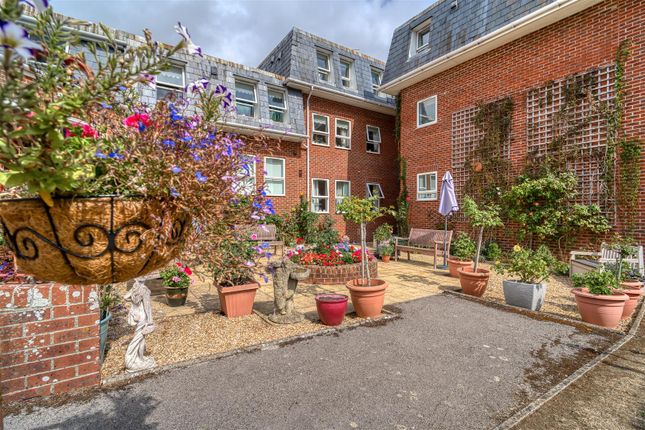 Flat 34 Reddleman House, Bath Road, Sturminster Newton photo 4