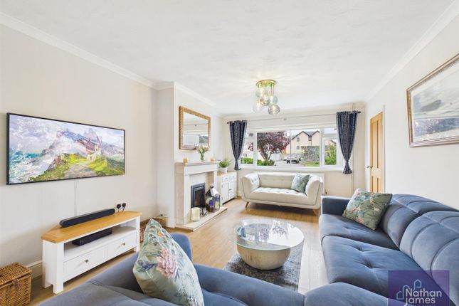 1, Orchard Close, Caldicot photo 3