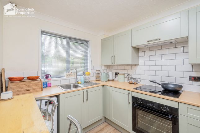 63, Ferndale Close, Plymouth photo 4