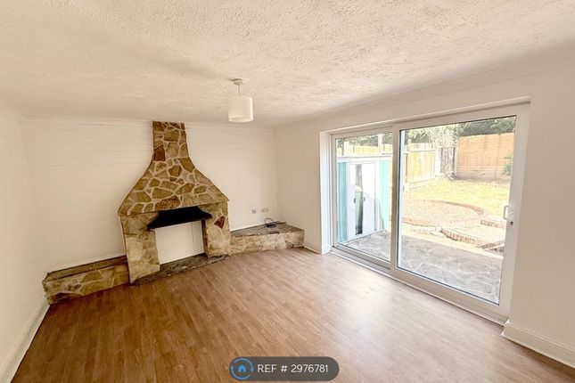 Eston Court, Bradville, Milton Keynes photo 4