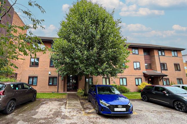 2-bed flat on 203 Minster Court, Liverpool, £110,000
