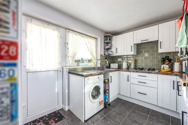 29, Hawthorne Avenue, Cornwall photo 3