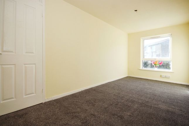 Terraced house for sale in Grenfell Close, Leamington Spa