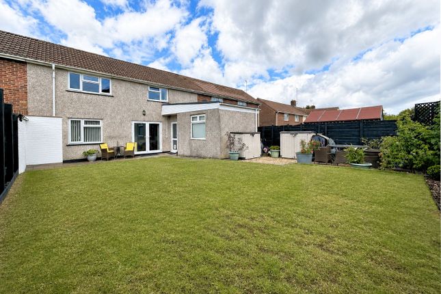 12, Hawthorn Crescent, Thornbury photo 3