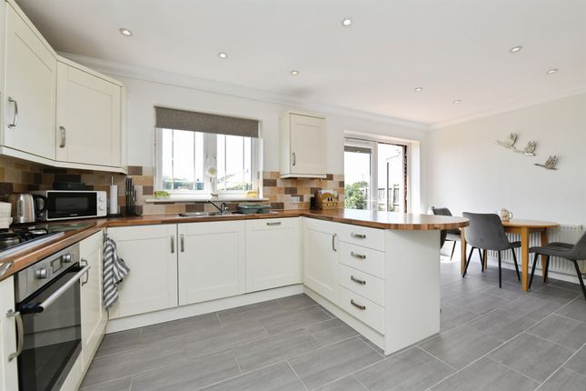 Torwood, Kingsway, Hockley photo 4