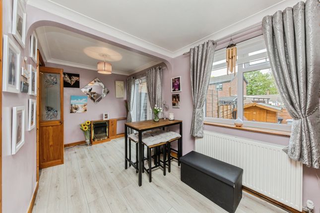 2, Ivymeade Close, Cheshire photo 4