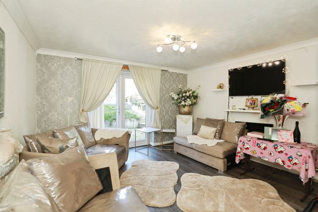 18, Brocklebank Drive, Northwich photo 2