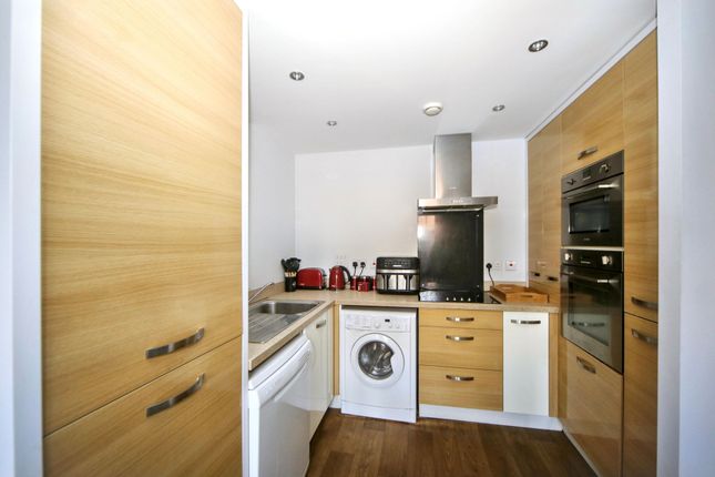 38 Thomas Street, Wigan photo 4