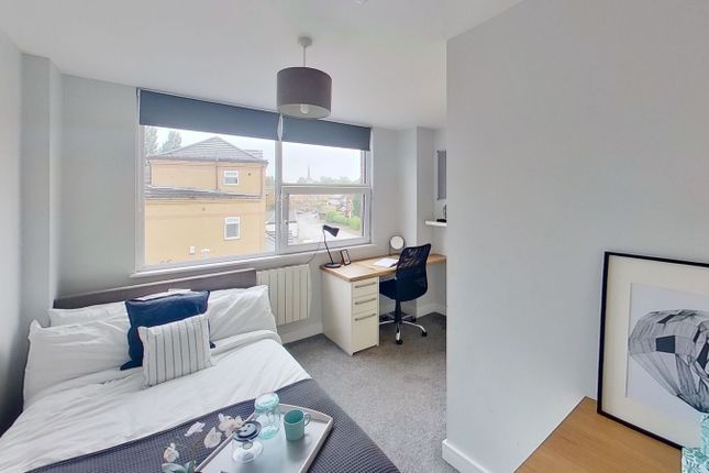 Room 1, Flat 1, 10, Middle Street, Nottingham photo 2