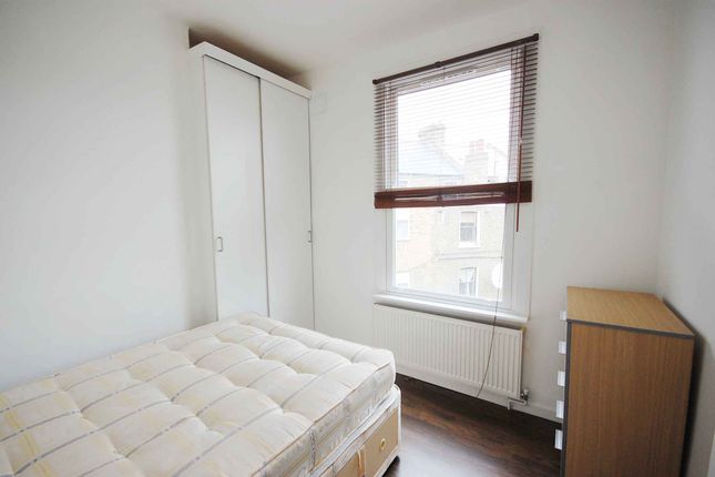 4 Croxley Road, London photo 3