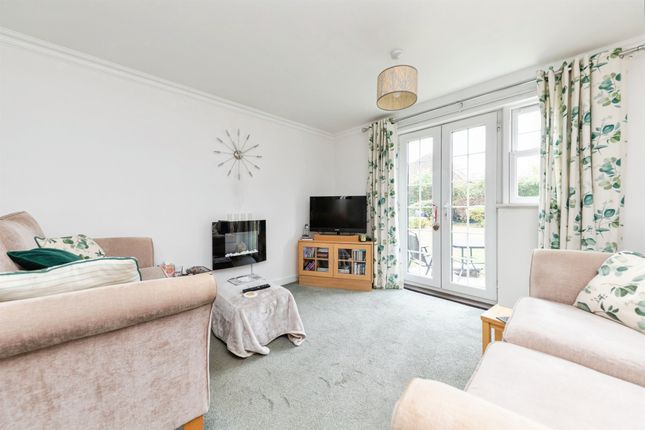 23, Merrifield Court, Welwyn Garden City photo 3