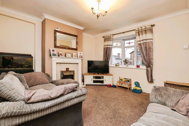 37, Hawbush Road, Brierley Hill photo 2