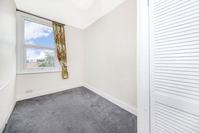 127b   TFF, Charlton Church Lane, London photo 4