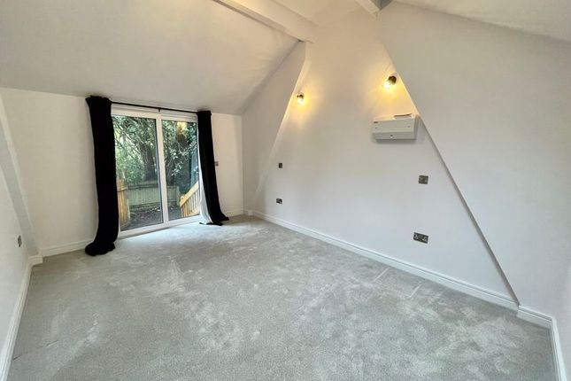 1 Cedar Wood Court, Overdale Drive, Bolton photo 4