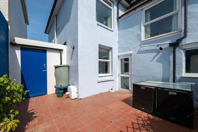 Semi-detached house for sale in Monkton Street, Ryde