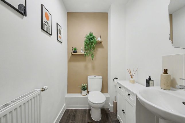 17 Hawthorn Grove, Southampton photo 4