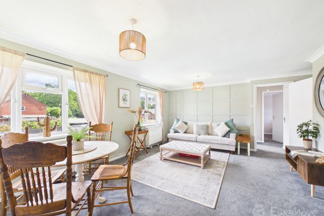 2-bed flat on 20, SUTTON FIELD, BORDON, £225,000