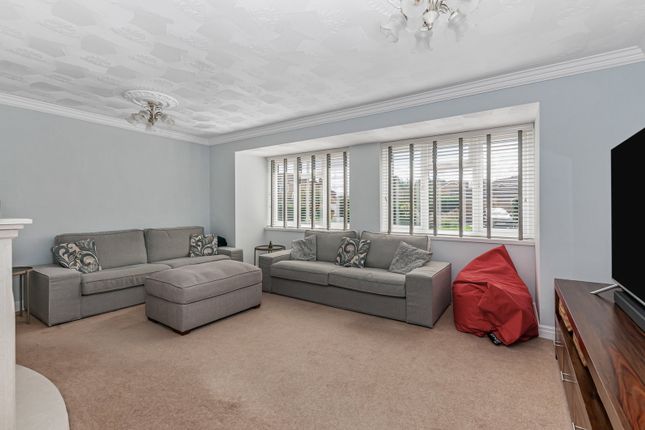 12, Savile Close, Beverley photo 4