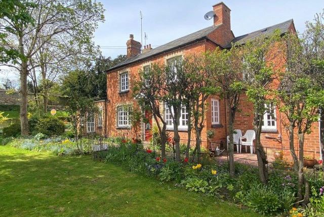Thumbnail Cottage for sale in Dallington Road, Dallington Village, Northampton