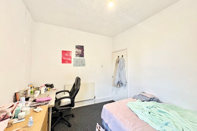 30 Russell Street, Nottingham photo 4
