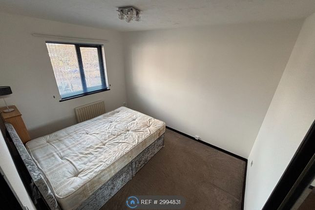 King Arthur Court, Cheshunt, Waltham Cross photo 4