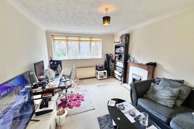 5, Rosebay Court, Darlington photo 3
