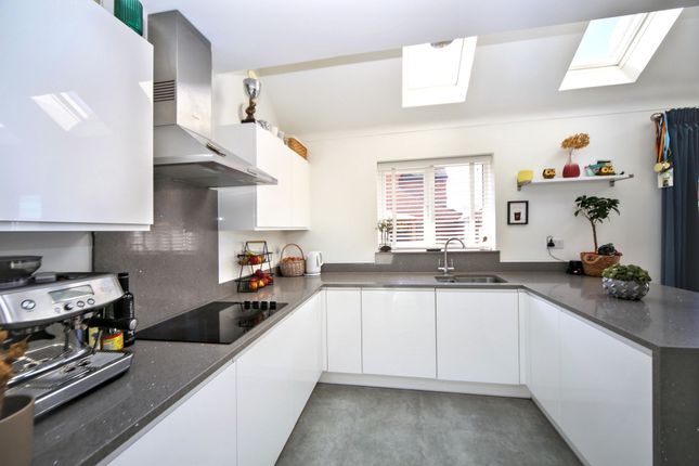 85 Almond Green Avenue, Wigan photo 3