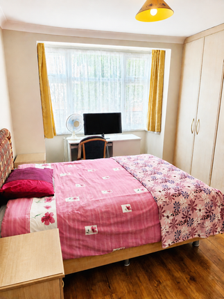38, Lancaster Road, Southall photo 4