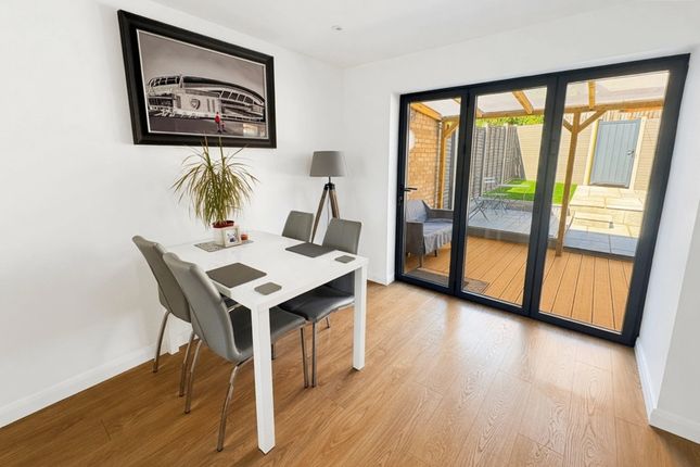 7, Spring Close, Central Bedfordshire photo 4