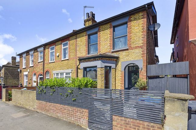 3 bed end terrace house for sale in St. Johns Road, Croydon CR0