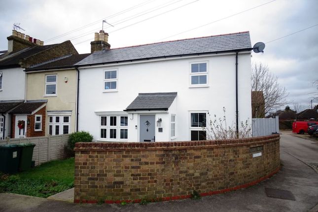 Thumbnail Cottage for sale in Napier Road, Ashford
