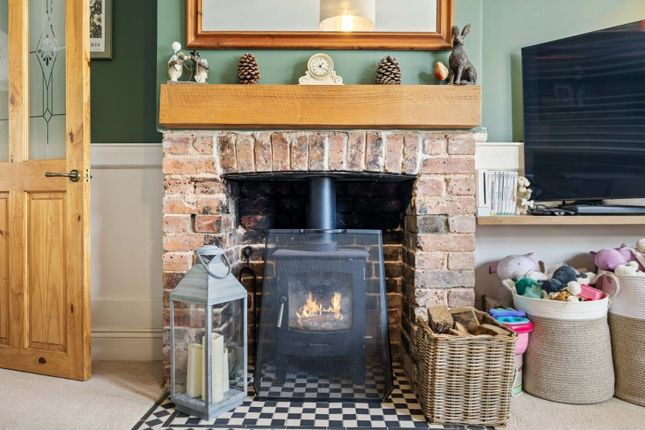 21 Hamsey Road, East Grinstead photo 4