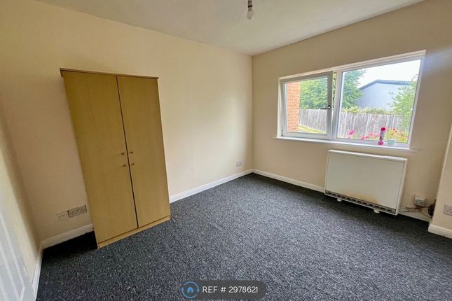 Flat C, Moriston Close, Reading photo 3