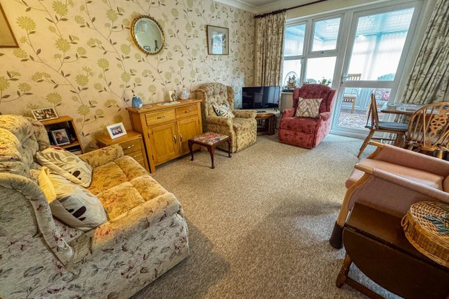 35, Victoria Place, Wimborne photo 3