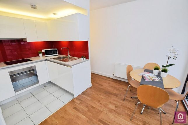 519, Chips Building, New Islington photo 4