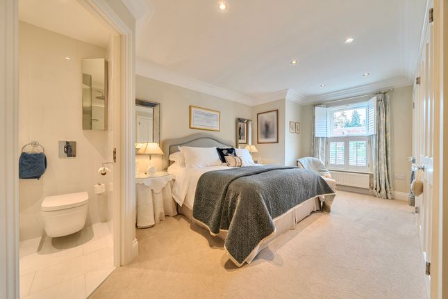 15, Franklin Court, Wormley, Godalming photo 4