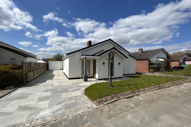 Thumbnail Bungalow to rent in Redesmere Drive, Alderley Edge