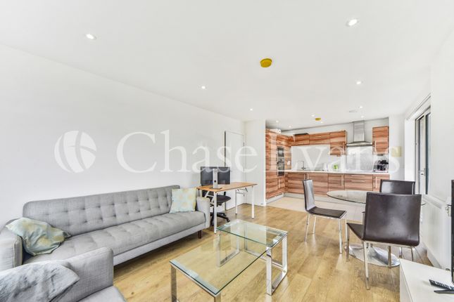 Flat for sale in Bootmakers Court, The Watermark, Stepney Green