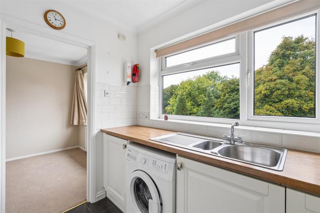 Nightingale Court, Rickmansworth photo 3