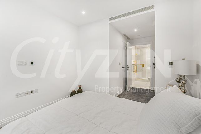 Flat to rent in Savoy House, 5 Lockgate Road, London