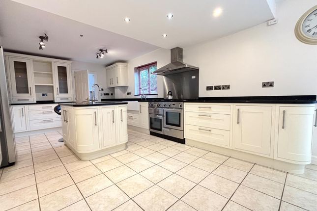 Springfield Court, Chester photo 2