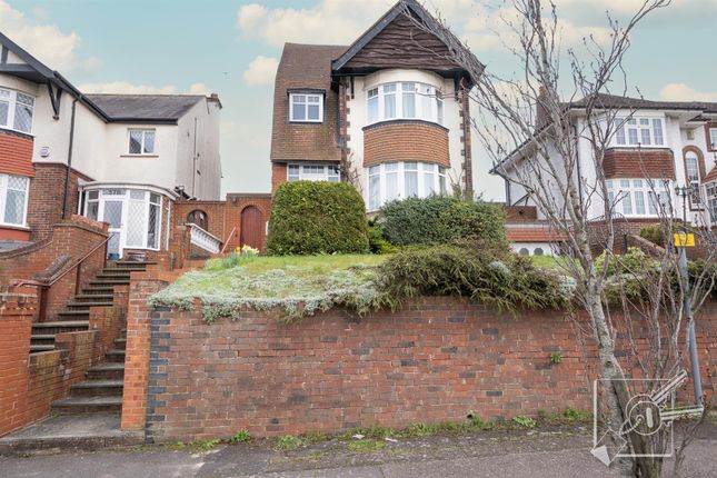 Thumbnail Detached house for sale in Wrotham Road, Gravesend