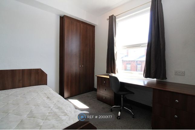 Thumbnail Room to rent in Beechwood Terrace, Leeds