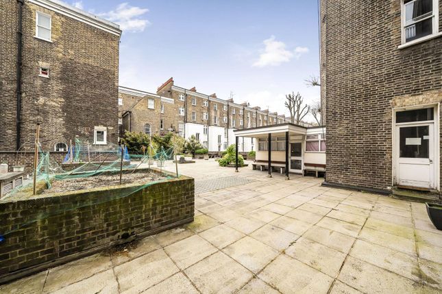 Gloucester Gardens, Bayswater photo 5